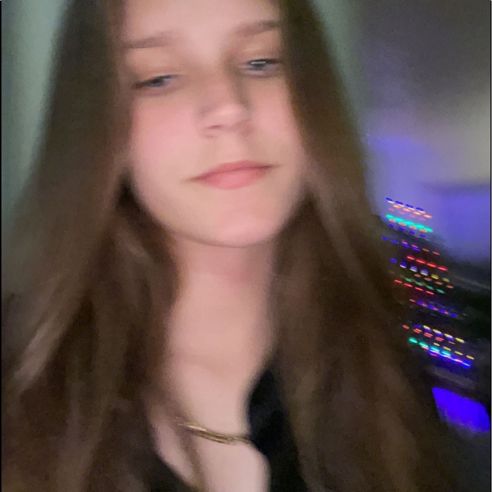 Meet your Posher, Carolina